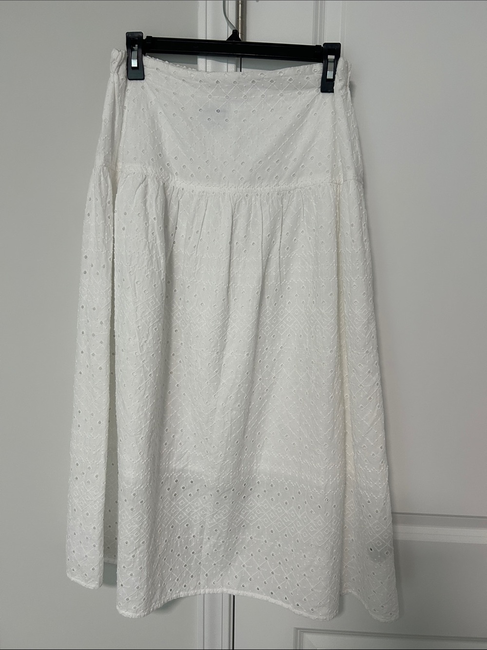 Old Navy White Eyelet Midi Skirt